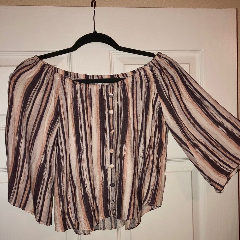 Boutique off the shoulder mid-sleeve dress shirt